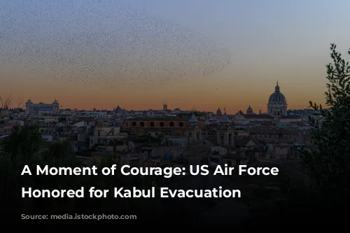  A Moment of Courage: US Air Force Crews Honored for Kabul Evacuation