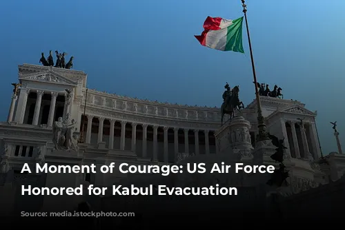  A Moment of Courage: US Air Force Crews Honored for Kabul Evacuation