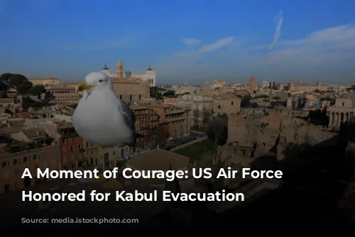  A Moment of Courage: US Air Force Crews Honored for Kabul Evacuation