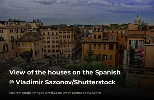 View of the houses on the Spanish Steps © Vladimir Sazonov/Shutterstock